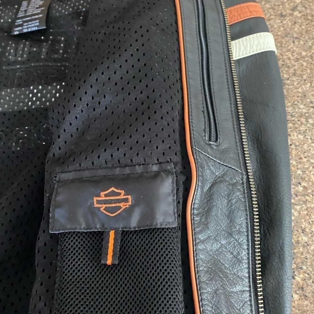 Authentic Harley Davidson Miss Enthusiast 3 in 1 Leather Jacket X Small EUC‌‌‌ - Picture 8 of 15